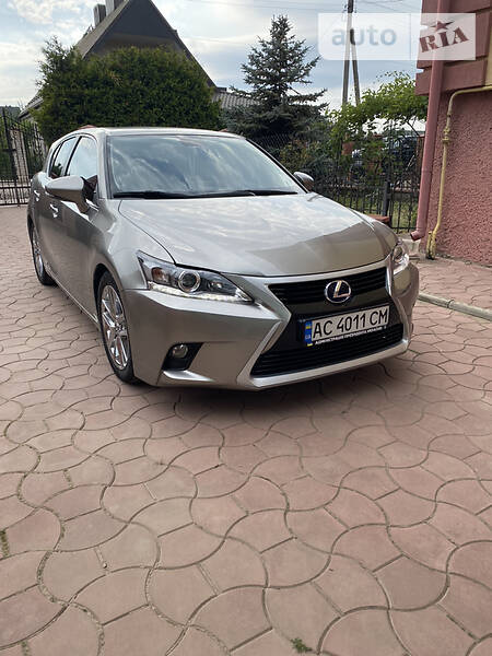 Хетчбек Lexus CT 2016 в Луцьку фото 12 Хетчбек Lexus CT 2016 в Луцьку
