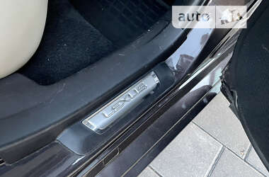 Хэтчбек Lexus CT 2012 в 