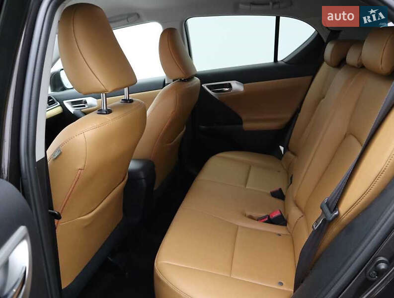 Хэтчбек Lexus CT 2013 в Виннице
