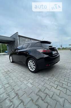 Хэтчбек Lexus CT 2013 в Киеве