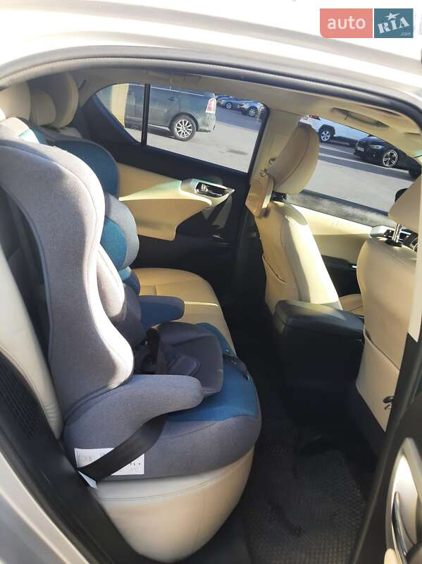 Хэтчбек Lexus CT 2012 в Харькове
