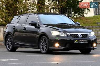 Хэтчбек Lexus CT 2012 в 