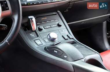 Хэтчбек Lexus CT 2012 в 