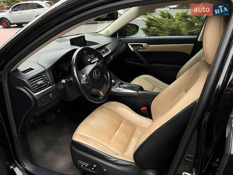 Хэтчбек Lexus CT 2014 в Киеве