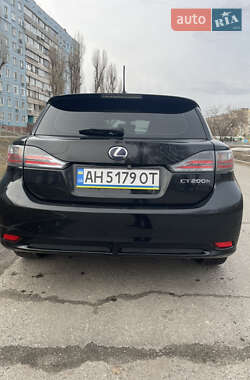 Хетчбек Lexus CT 2013 в 