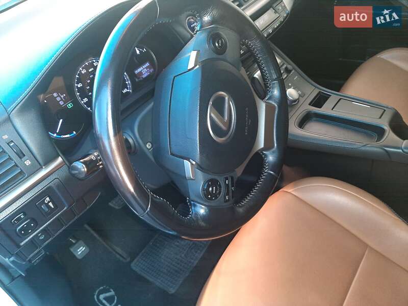 Хэтчбек Lexus CT 2015 в Одессе