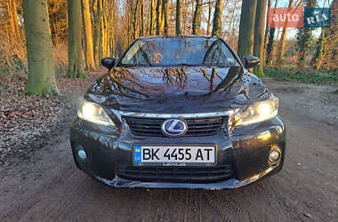 Хетчбек Lexus CT 2012 в Дубні