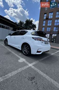 Хетчбек Lexus CT 2015 в Дніпрі