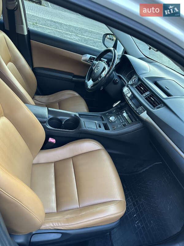 Хэтчбек Lexus CT 2012 в Одессе