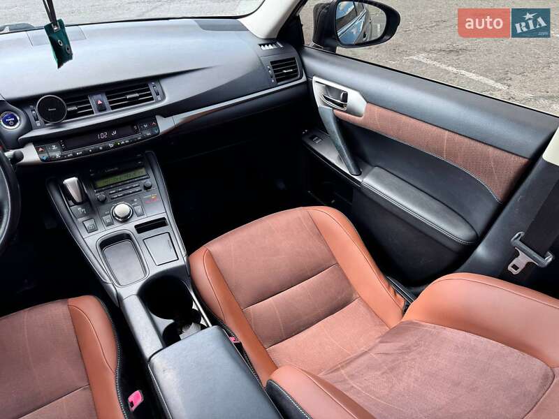 Хетчбек Lexus CT 2014 в Києві фото 17 Хетчбек Lexus CT 2014 в Києві
