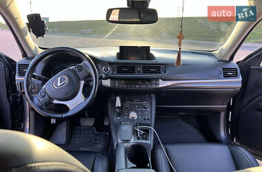 Хэтчбек Lexus CT 2014 в 