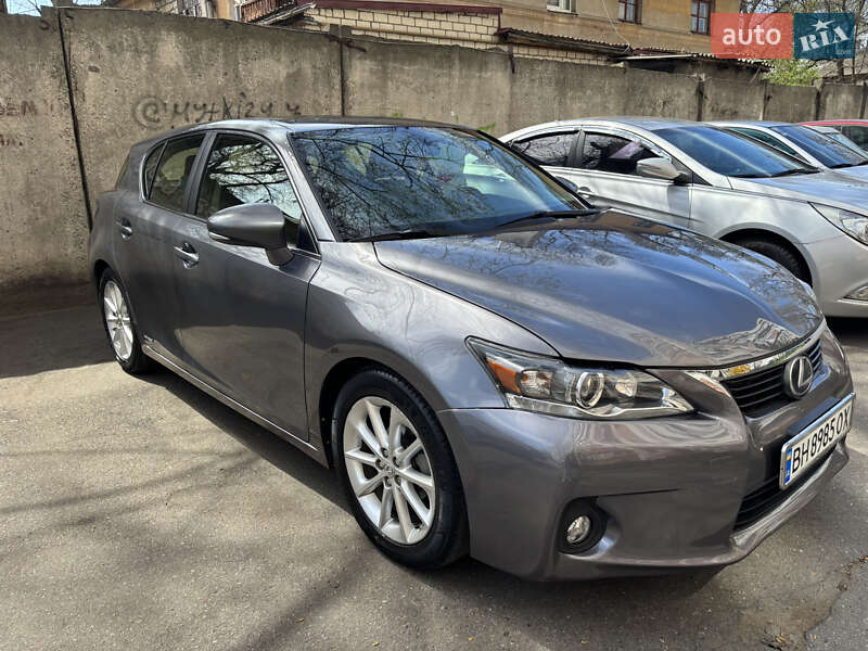 Хэтчбек Lexus CT 2012 в Одессе