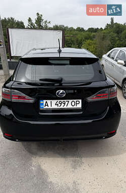 Хэтчбек Lexus CT 2011 в 
