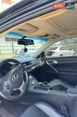 Хэтчбек Lexus CT 2014 в 
