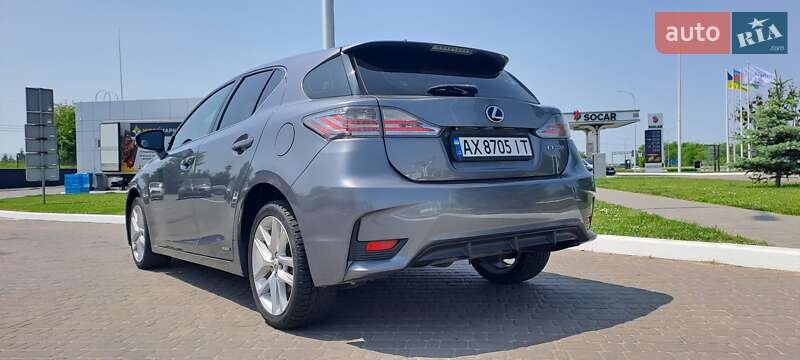 Хэтчбек Lexus CT 2016 в Киеве