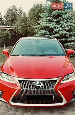 Хэтчбек Lexus CT 2014 в 