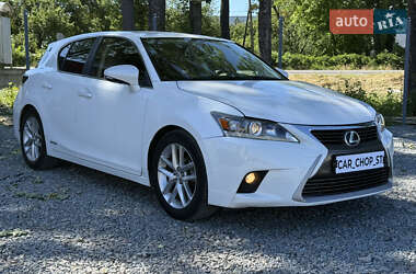 Хетчбек Lexus CT 2015 в 