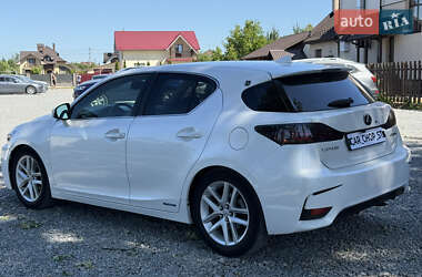 Хетчбек Lexus CT 2015 в 