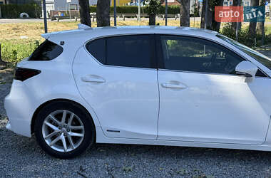 Хетчбек Lexus CT 2015 в 