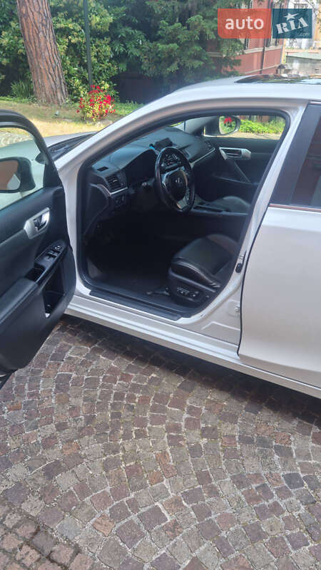Хэтчбек Lexus CT 2012 в Радехове