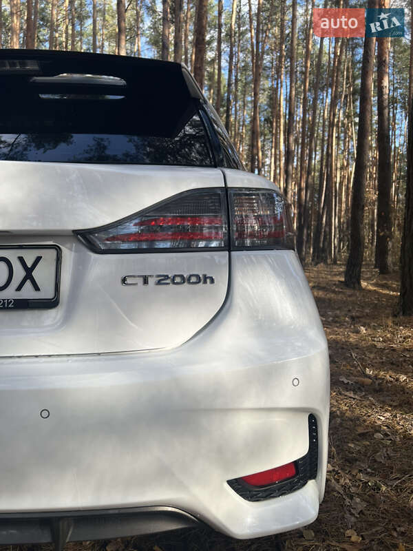 Хэтчбек Lexus CT 2015 в Киеве