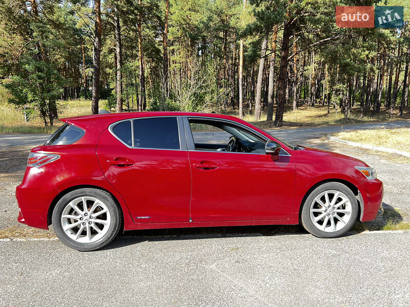 Хэтчбек Lexus CT 2013 в Киеве