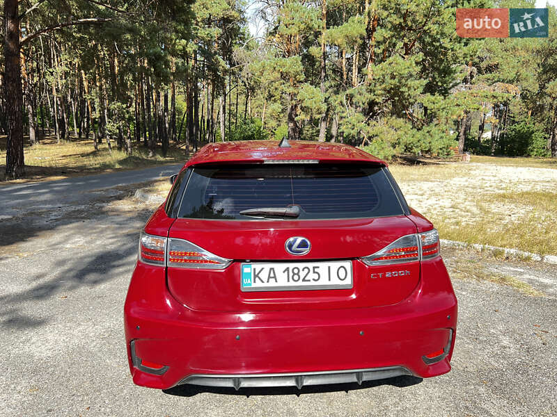 Хэтчбек Lexus CT 2013 в Киеве