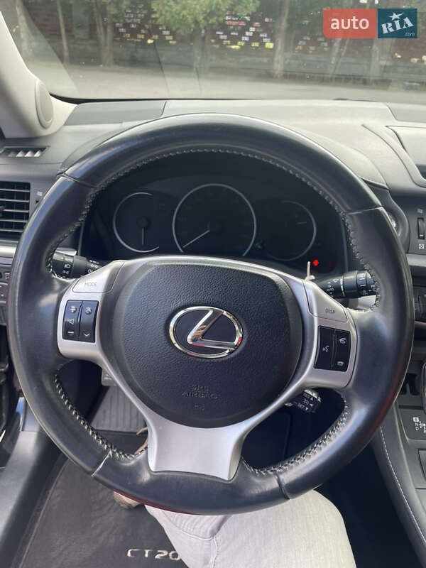 Хэтчбек Lexus CT 2013 в Ужгороде