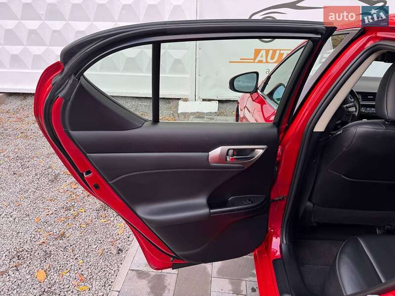 Хэтчбек Lexus CT 2017 в Киеве