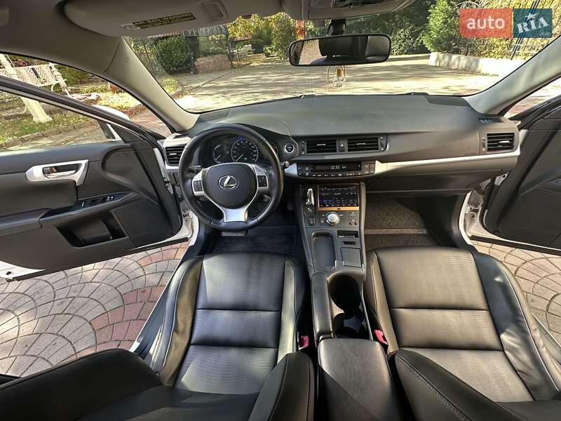 Хэтчбек Lexus CT 2013 в Одессе фото 40 Хэтчбек Lexus CT 2013 в Одессе
