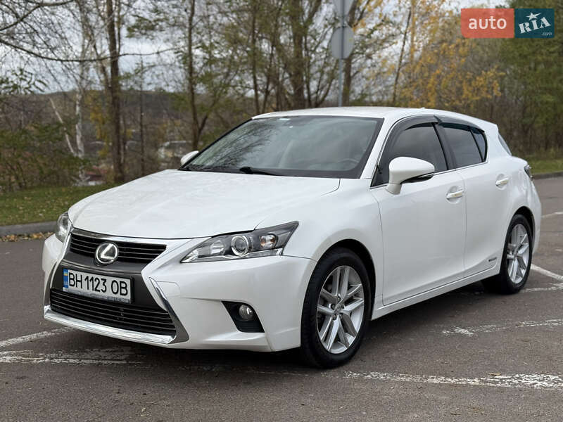 Lexus CT 2015