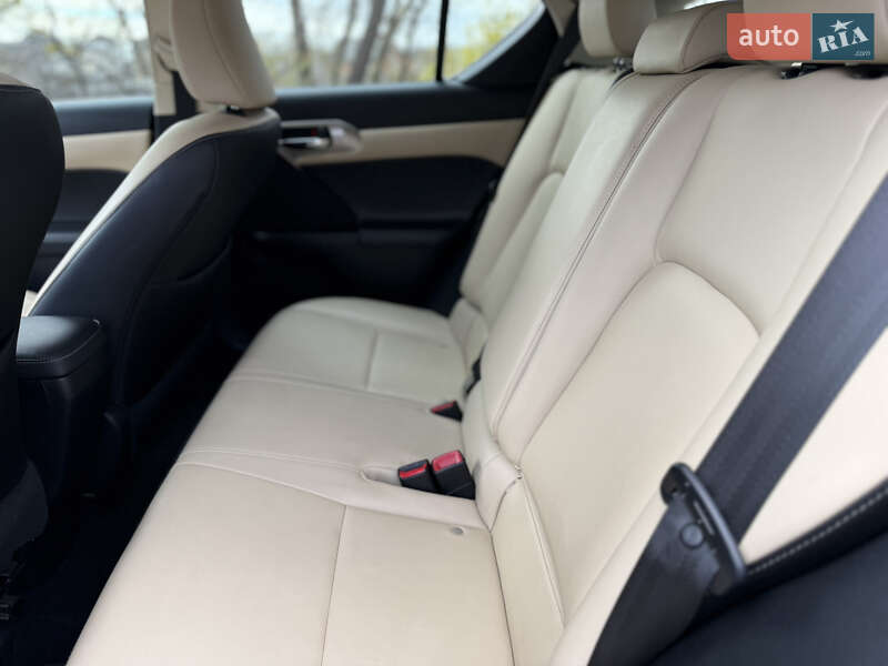 Хэтчбек Lexus CT 2015 в Киеве