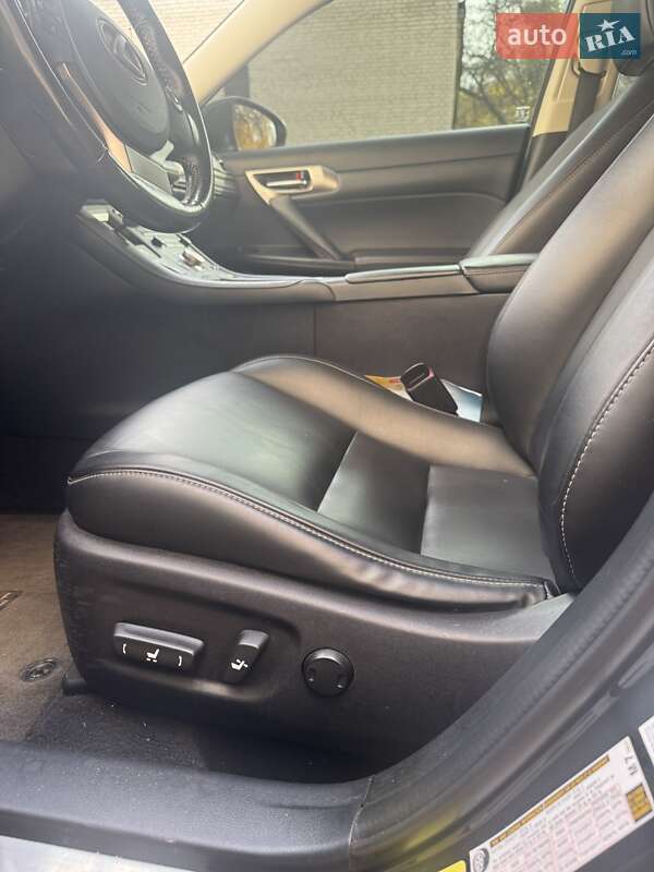 Хэтчбек Lexus CT 2015 в Луцке