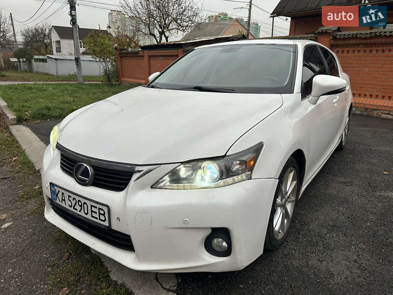 Хэтчбек Lexus CT 2012 в Киеве