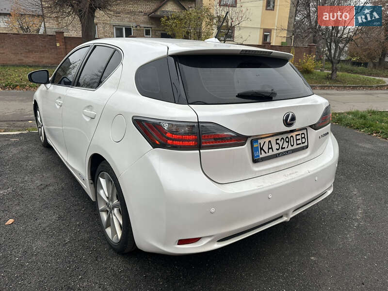 Хэтчбек Lexus CT 2012 в Киеве