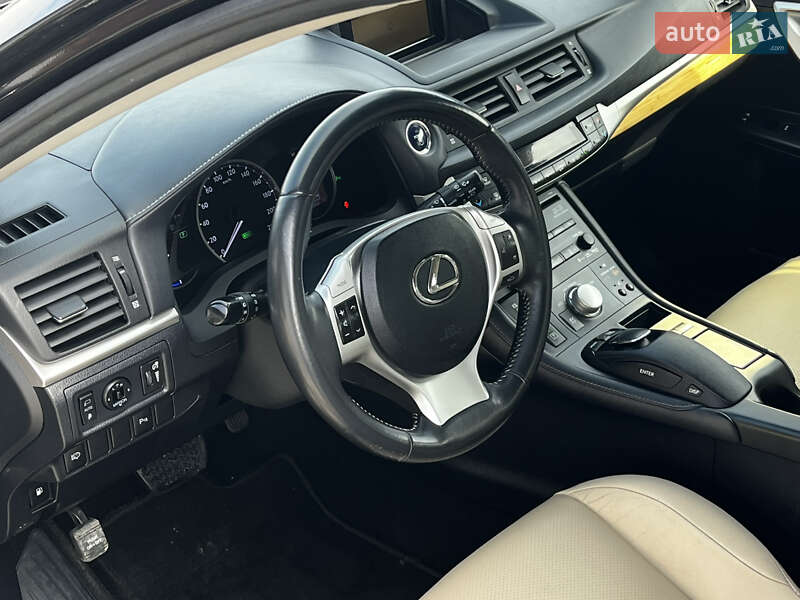 Хетчбек Lexus CT 2011 в Луцьку