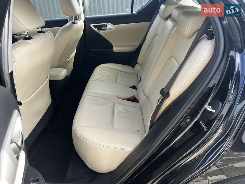 Хетчбек Lexus CT 2011 в Луцьку