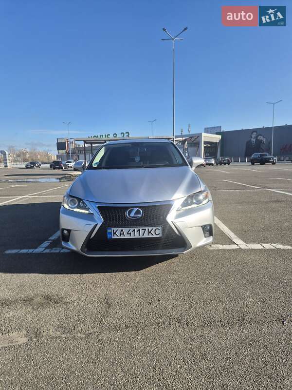 Хэтчбек Lexus CT 2015 в Киеве