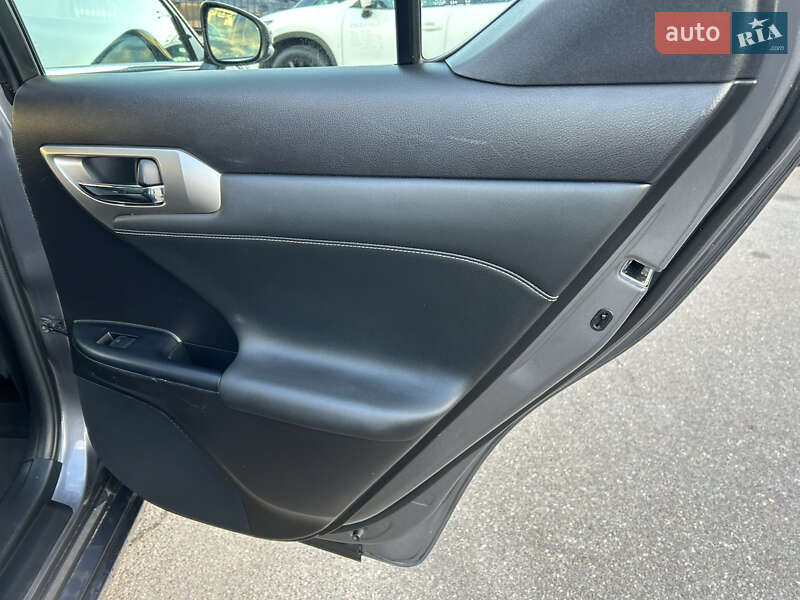 Хэтчбек Lexus CT 2017 в Киеве