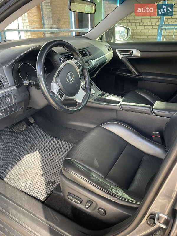 Хэтчбек Lexus CT 2013 в Николаеве