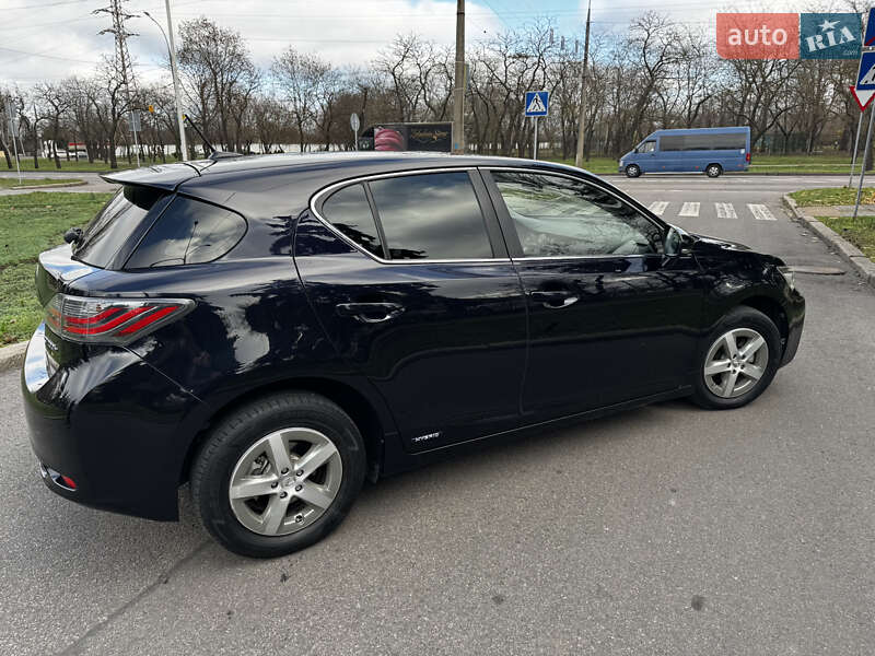 Хэтчбек Lexus CT 2011 в Николаеве
