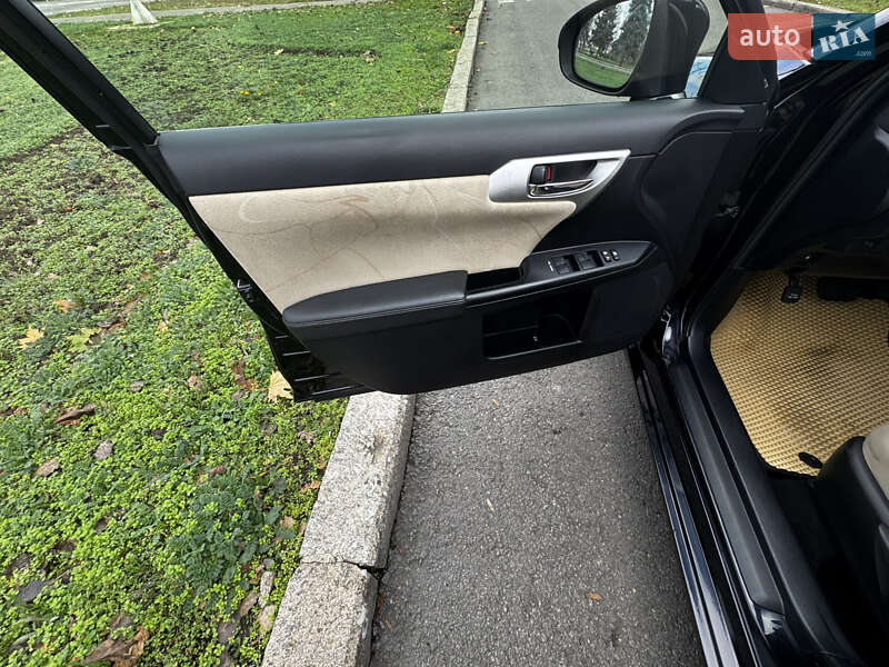 Хэтчбек Lexus CT 2011 в Николаеве