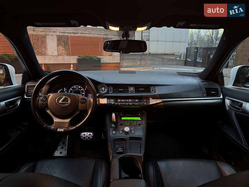 Хэтчбек Lexus CT 2014 в Киеве фото 19 Хэтчбек Lexus CT 2014 в Киеве