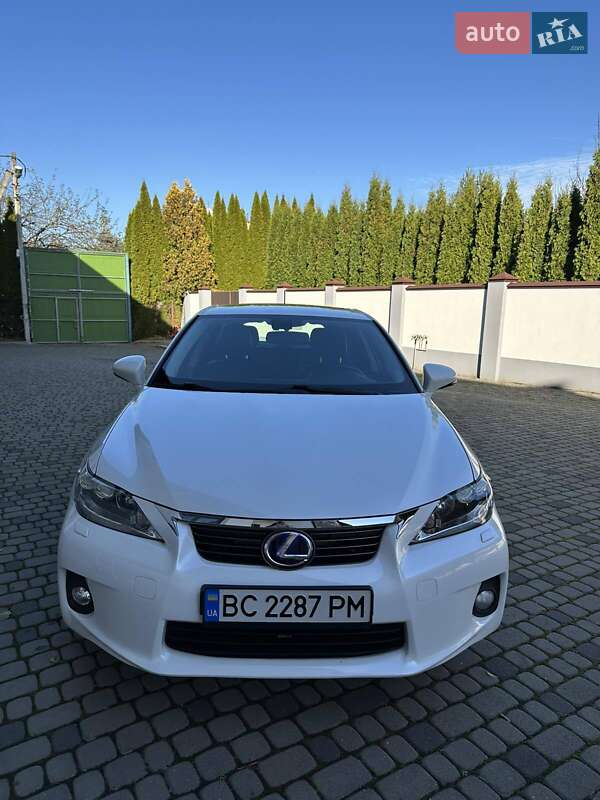 Хэтчбек Lexus CT 2013 в Львове