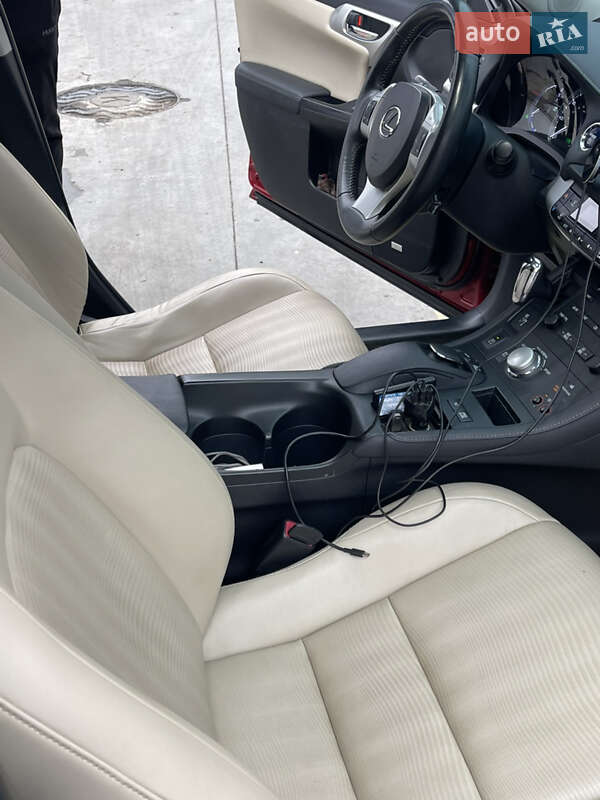 Хэтчбек Lexus CT 2011 в Одессе