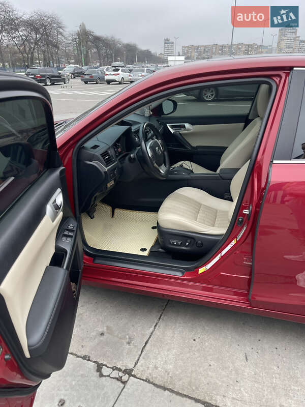 Хэтчбек Lexus CT 2011 в Одессе