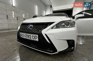 Хэтчбек Lexus CT 2013 в Краснограде