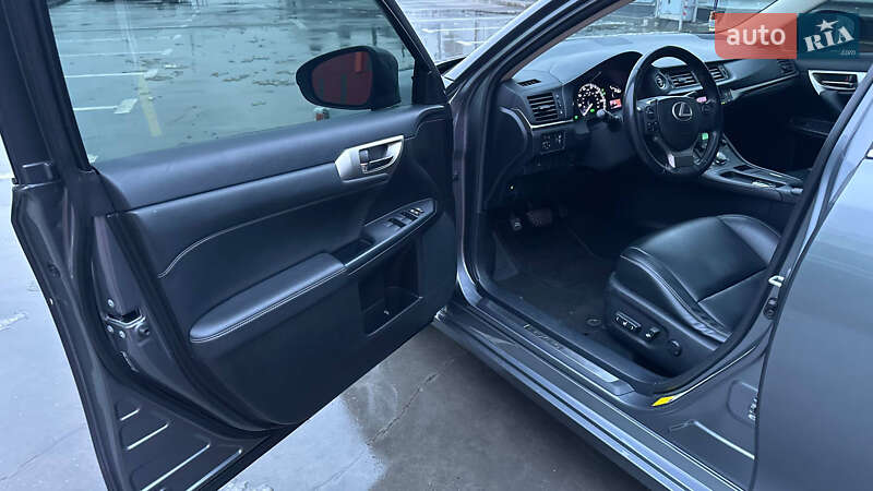Хэтчбек Lexus CT 2015 в Киеве фото 6 Хэтчбек Lexus CT 2015 в Киеве