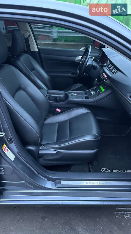 Хэтчбек Lexus CT 2015 в Киеве фото 9 Хэтчбек Lexus CT 2015 в Киеве