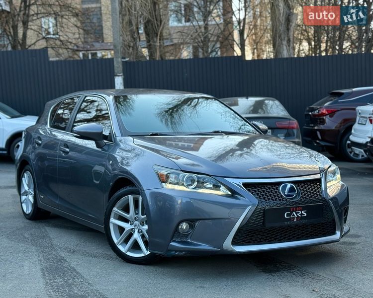 Хэтчбек Lexus CT 2017 в Киеве